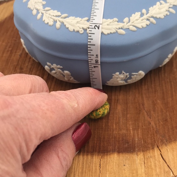 Wedgwood Blue Jasperware Lidded Keepsake/Trinket Box - Picture 15 of 15